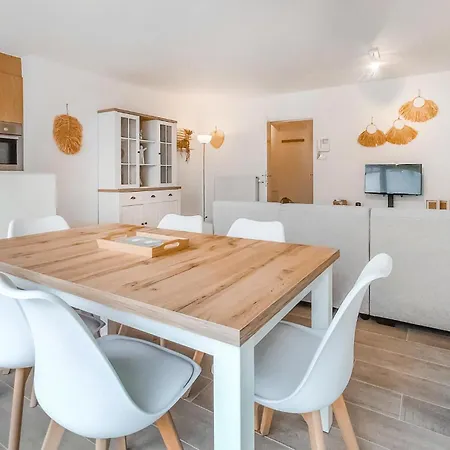 Awesome In With Kitchen Appartement